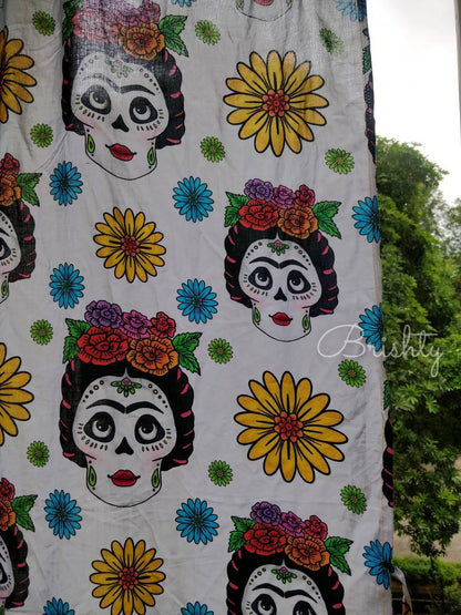 Halloween with Frida - Spooky chic curtains