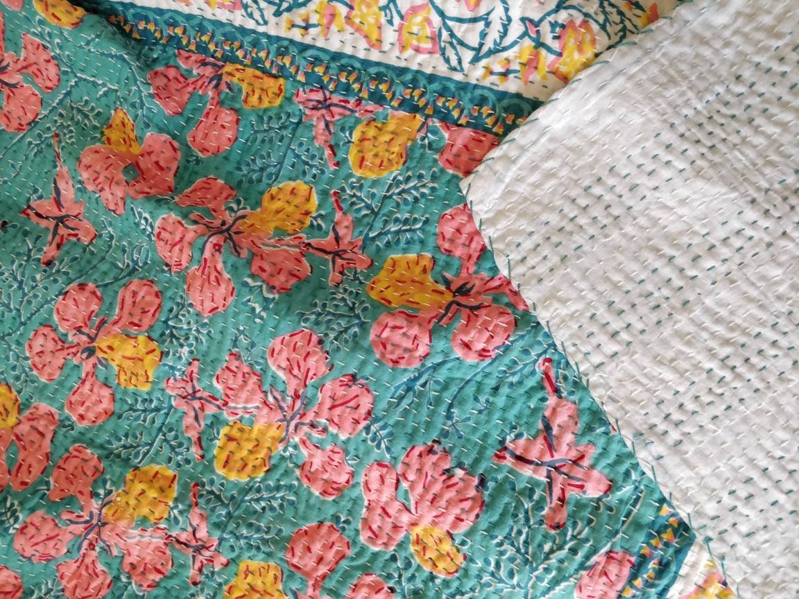 Petunia floral kantha bedcover